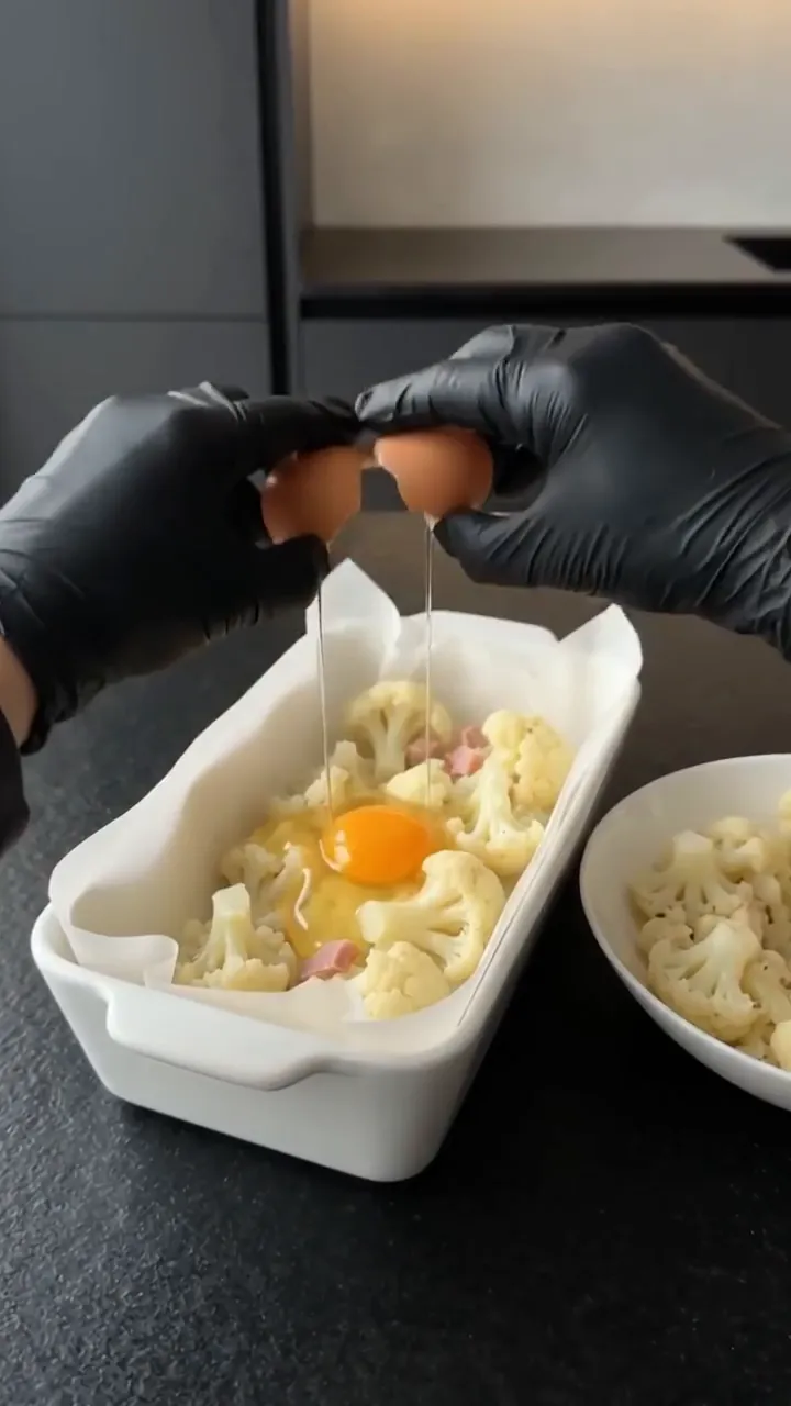 Cheesy Cauliflower and Smoked Turkey Casserole – step 1