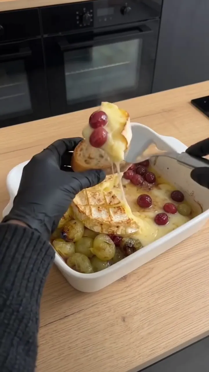 Baked Camembert with Berries and Grapes
