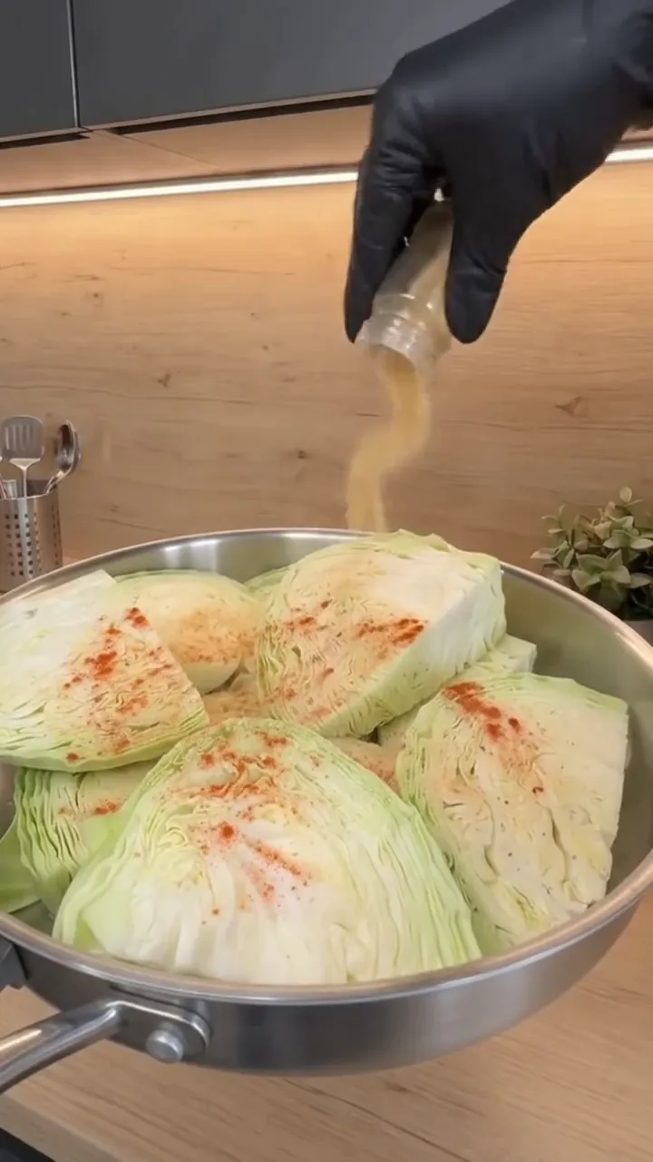 Creamy Sun-Dried Tomato Braised Cabbage – step 1