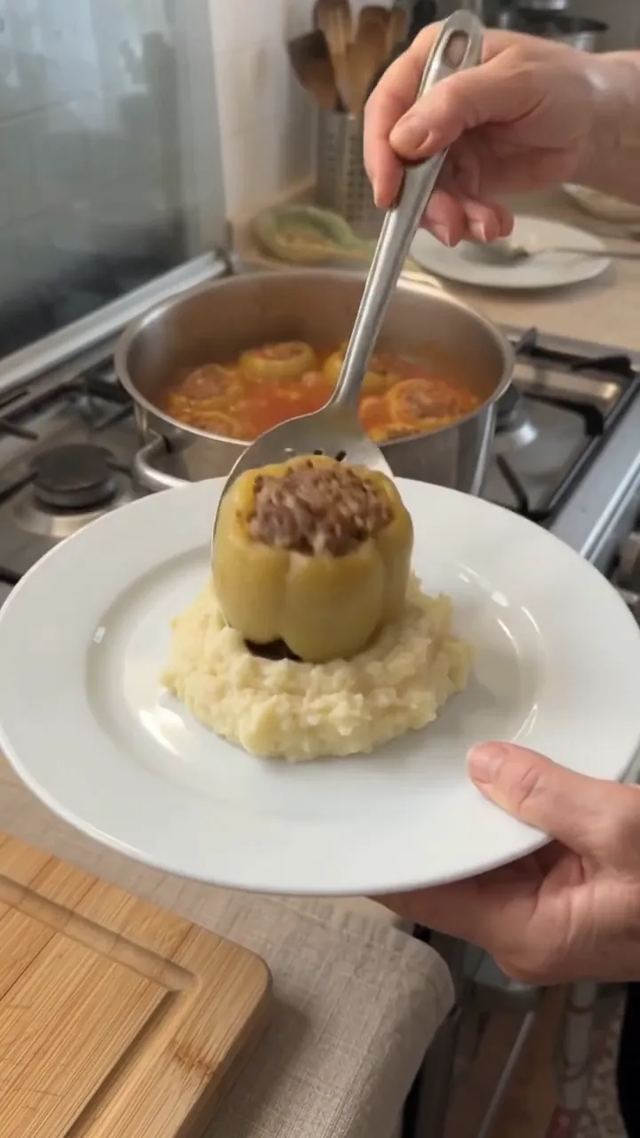 Stuffed Peppers with Beef and Rice over Mashed Potatoes – step 4