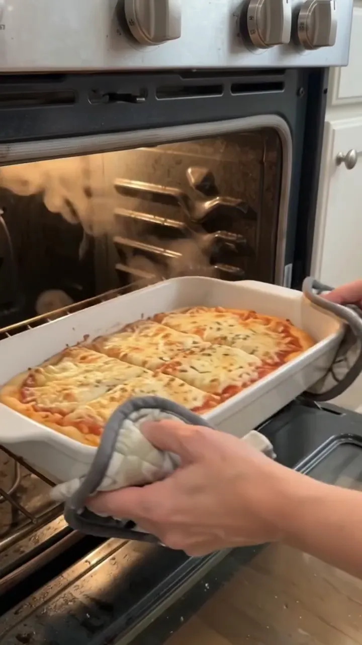 3-Ingredient Cottage Cheese Pizza Crust – step 2
