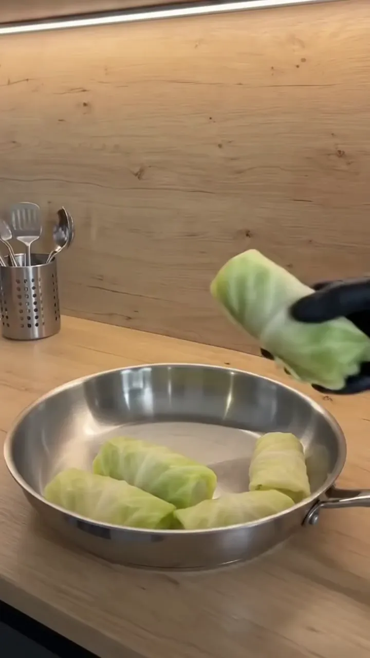 Easy Individual Stuffed Cabbage Rolls with Tomato Sauce – step 2